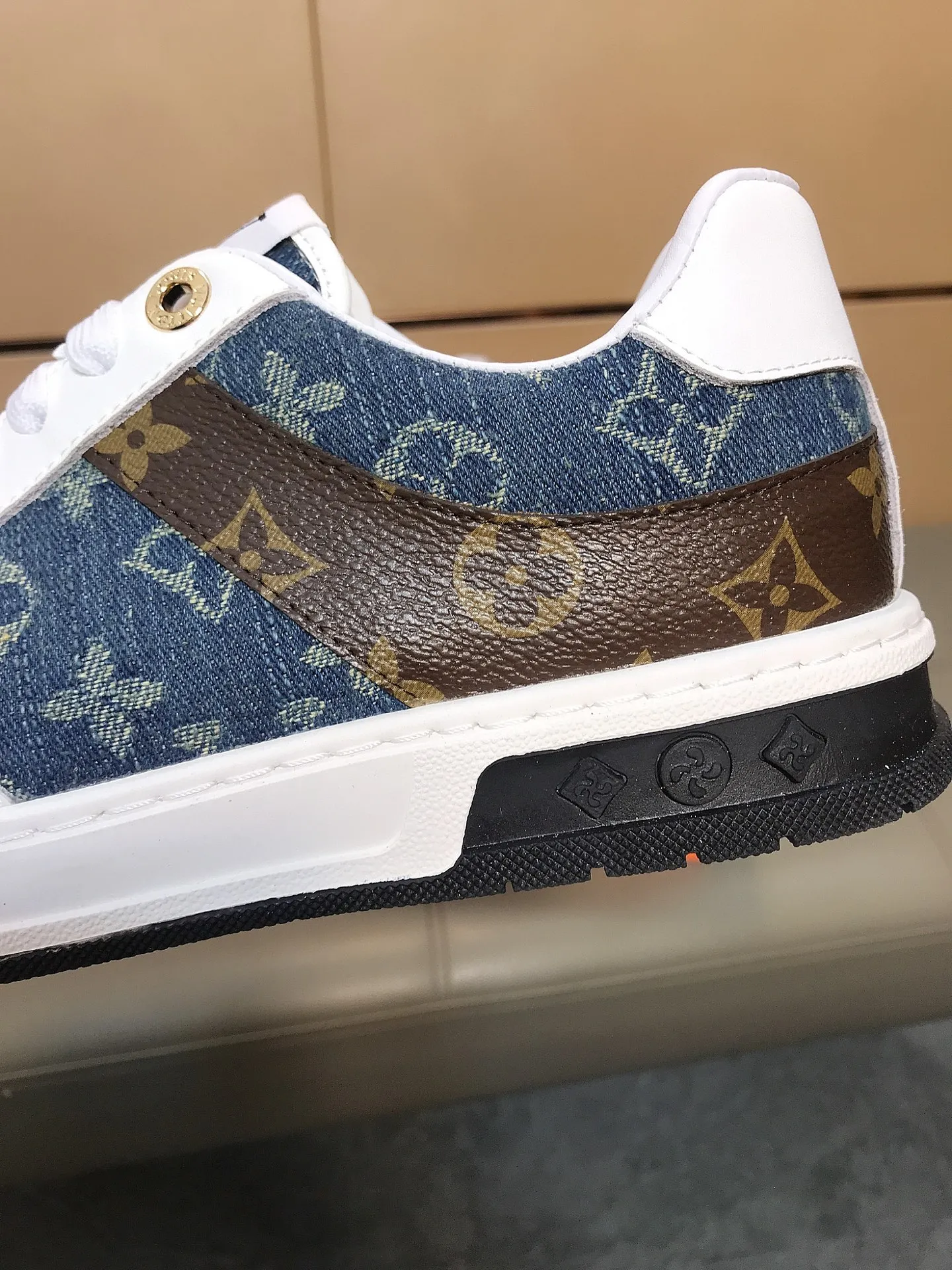 Factory price 400 💰👟👟Louis Vuitton LV ® 🆕New men's casual shoes, 🔛The upper is made of cowhide + brand printed leather splicing design, breathable lining + sheepskin feet, wear-resistant and non-slip outsole, a must-have for driving! Number: 38-44……